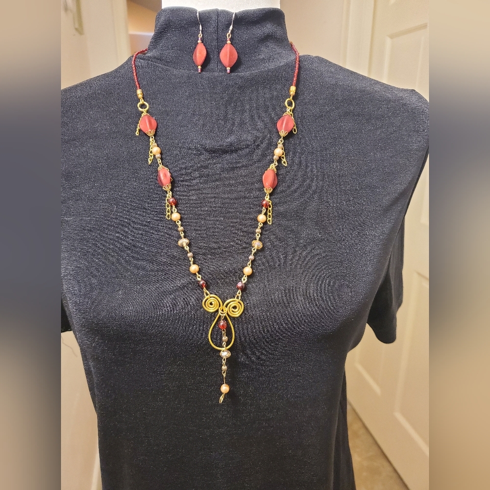 Elegant Red and Gold Necklace & Pierced Earrings Set